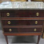 489 2300 CHEST OF DRAWERS